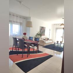 Quarto, em condomínio privado Rio Tinto. Ofereço Quarto para Arrendar. Gondomar. 110 m2  Cama de casal   Curto (1-3 meses) Último andar Mobiliado Quarto privado Proibido fumar