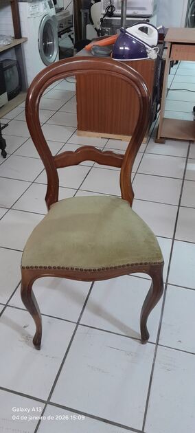 Cadeira para desocupar. Cadeiras