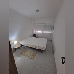 Quartos alugar. Ofereço Quarto para Arrendar. Barreiro. 93 m2 3 quartos Cama de casal   3 banhos ou mais Longo (12+ meses) Andar baixo Internet Mobiliado Quarto privado Sem animais domésticos Proibido fumar