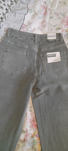 vendo calças Novas. Calças mulher e Macacão