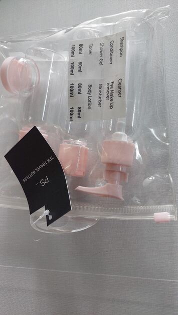 Kit de viagem. Cuidado de mãos e pés