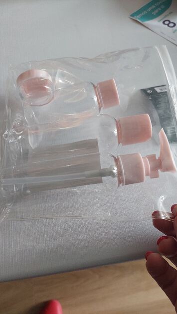 Kit de viagem. Cuidado de mãos e pés