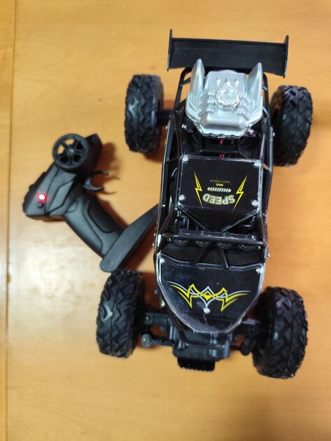 carro de controle remoto off-road. Outros (Eletrónica)