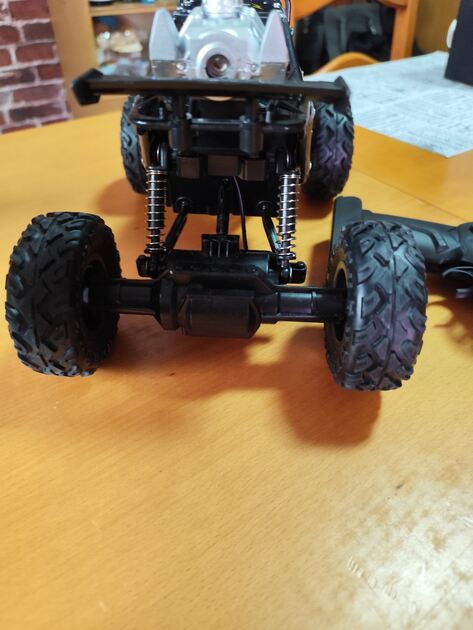 carro de controle remoto off-road. Outros (Eletrónica)