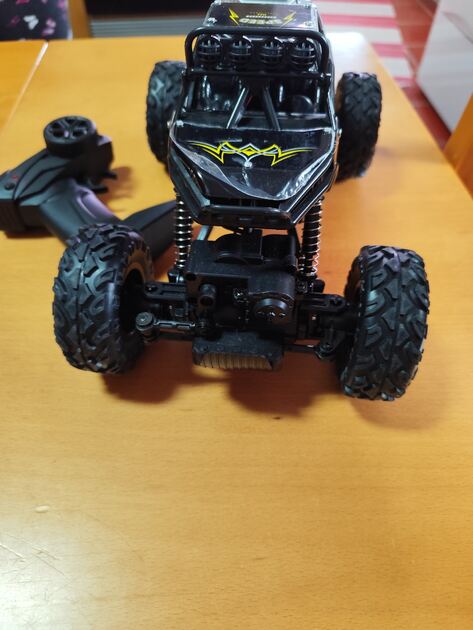 carro de controle remoto off-road. Outros (Eletrónica)