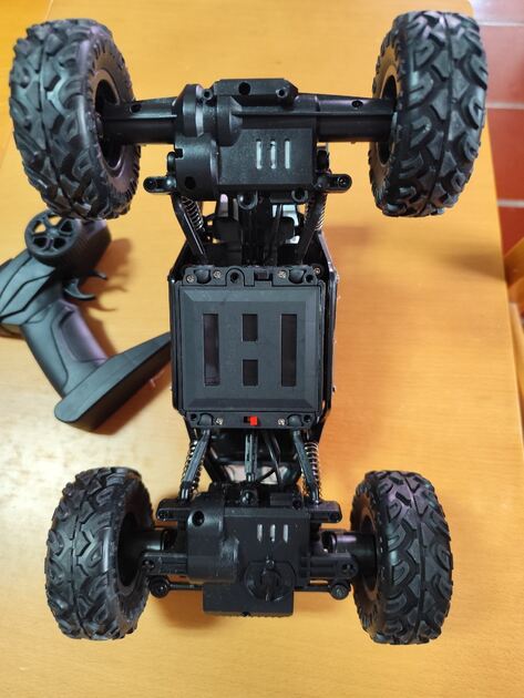 carro de controle remoto off-road. Outros (Eletrónica)