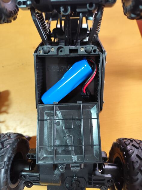 carro de controle remoto off-road. Outros (Eletrónica)