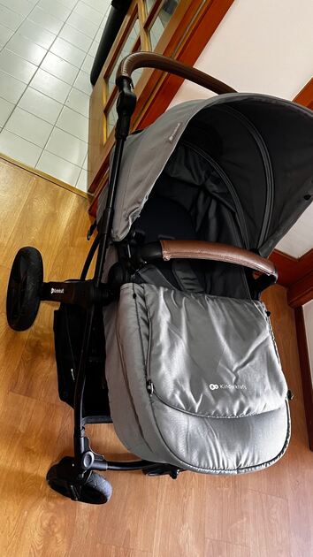 Carrinho de bebe kinderkraft 3 peças. Carrinhos de Bebé