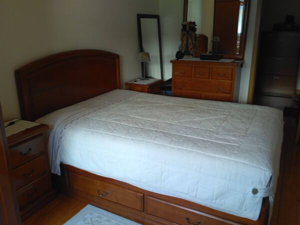 Mobília de quarto . Conjuntos de móveis para quarto