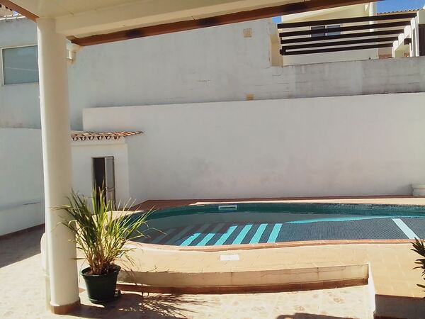 Moradia T3 com Piscina privativa, garagem em Zona . Casa e apartamentos para vender