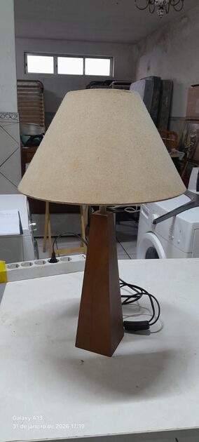 Candeeiro de mesa (3). Candeeiros