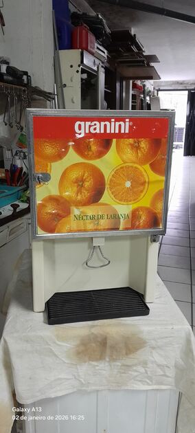 Mini refrigerador de bebidas. Frigoríficos