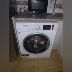 Máquina de Lavar Roupa 8KLS. Máquinas de Lavar Roupa. Hotpoint 8 kg Classe energética A   Muito bom Abertura frontal Gaveta Com garantia