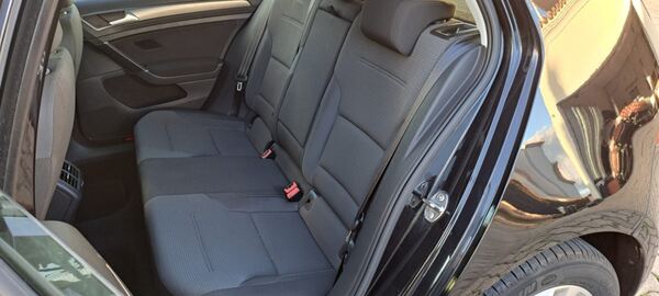 VW GOLF VII 1.6TDI  Motion BlueMotion. Carros