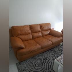 Vendo sofá de 3 lugares . Sofás e Poltronas