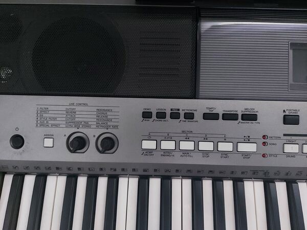 Piano/teclado YAMAHA. Pianos e Teclados