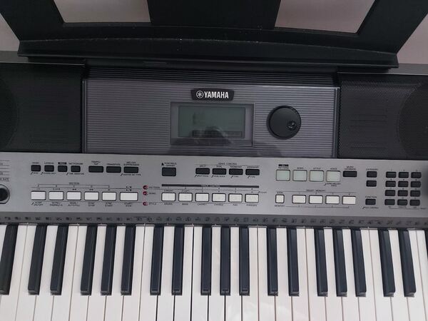 Piano/teclado YAMAHA. Pianos e Teclados