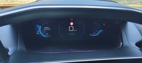 Peugeot 2008 1.2 PureTech Allure 130cv | 2020. Carros