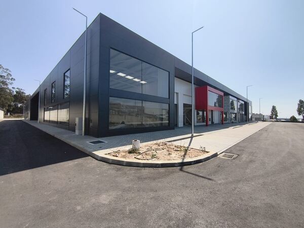 Pavilhão novo na zona industrial de Esposende (298. Armazéns para arrendar