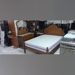 Quarto de casal sem roupeiro. Camas