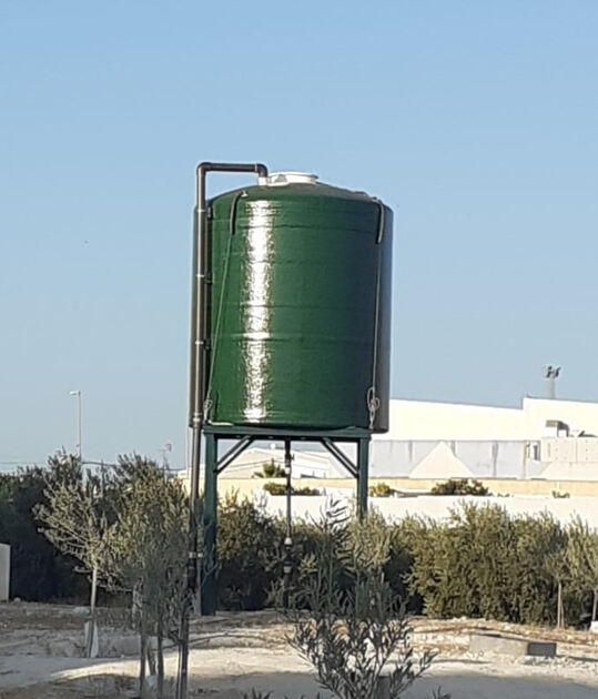 Tanques para água de irrigação e consumo animal. Outros (Negócios)