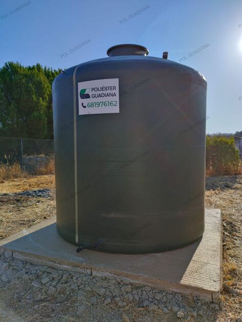 Tanques para água de irrigação e consumo animal. Outros (Negócios)