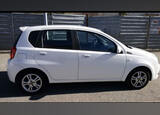 Chevrolet Aveo 1.2 . Carros. Valongo. 2008   174.000 km Manual Gasolina 5 portas Branco Ar condicionado Vidros eléctricos