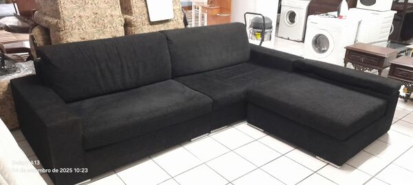 Sofá Chaise Longue. Sofás e Poltronas