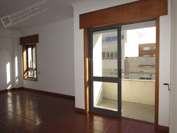 Apartamento T2 no centro de Esposende (2708). Casa e apartamentos para arrendar