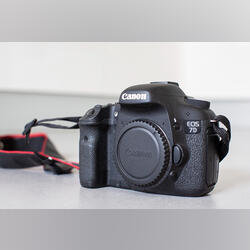 Canon EOS 7D (Corpo). Câmaras fotográficas. Cascais.     