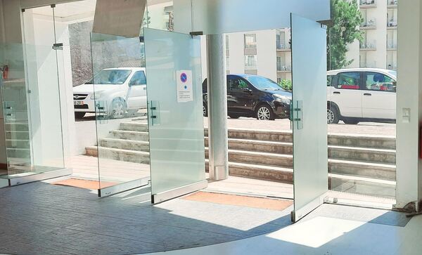 Loja para Venda - Funchal. Lojas e estabelecimentos comerciais para vender