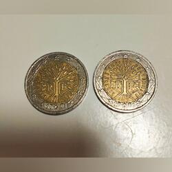 Moedas de 2 euros . Moedas