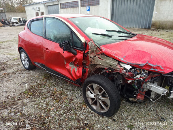 Para peças Renault Clio IV 0.9 TCE Ano 2016. Motor e componentes