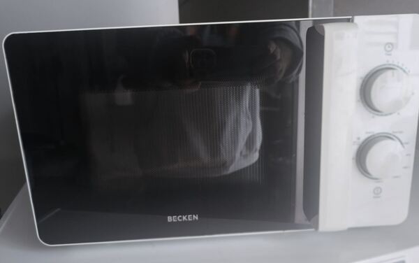 Microondas Becken. Microondas
