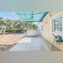 Oportunidade Única: Moradia T3 para Renovar no Alg. Casa e apartamentos para vender