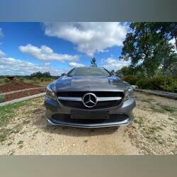 MERCEDES CLA 200. Carros. Montemor-o-Velho. 2018   140.000 km Automático Diesel 136 cv 5 portas Cinzento ABS Ar condicionado Farol LED Farol de Xénon Vidros eléctricos Cruise control adaptativo Sistema de navegação Volante multi-funções