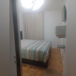 Alugo quarto a menina.. Ofereço Quarto para Arrendar