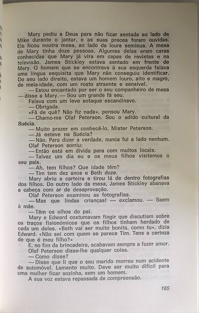 Um Capricho dos Deuses - Sidney Sheldon. Livros