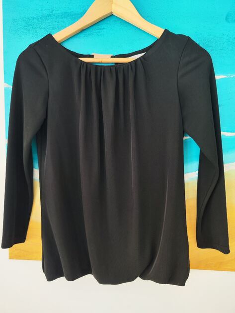 Blusa Manga Comprida Preto. Camisas e Blusas