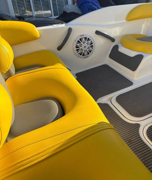 Lancha a jato Seadoo Sportster Le. Barcos a motor