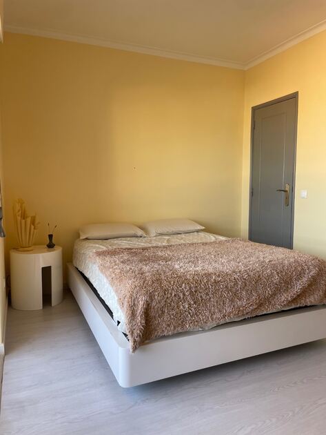 Apartamento T3 vista mar em Montenegro . Casa e apartamentos para vender