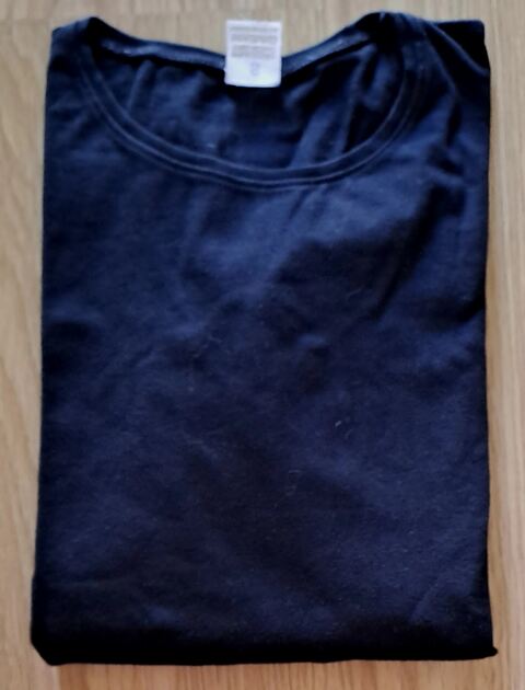 Camisola preta: Tam S. Camisolas