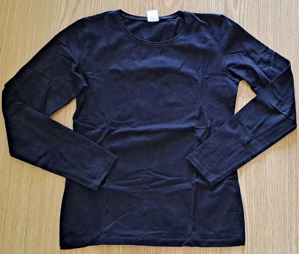 Camisola preta: Tam S. Camisolas