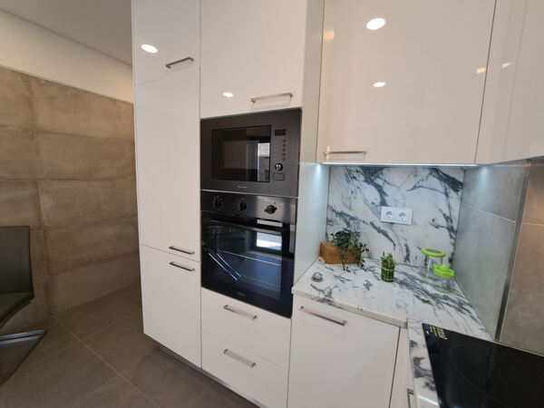 Apartamento T3 com dois lugares de estacionamento . Casa e apartamentos para vender