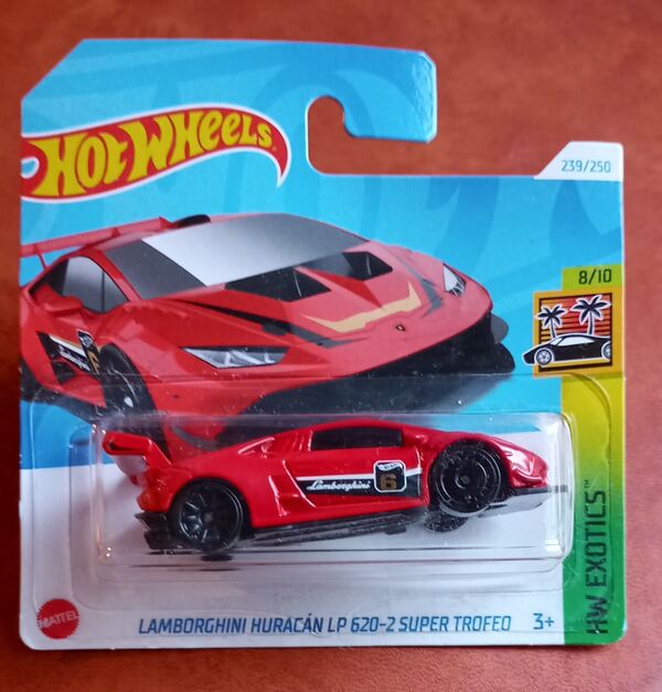 Hot Wheels Lamborghini Huracán. Carros de brinquedo
