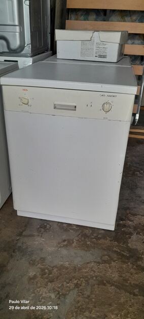 Máquina de lavar loiça AEG. Máquinas de Lavar Loiça
