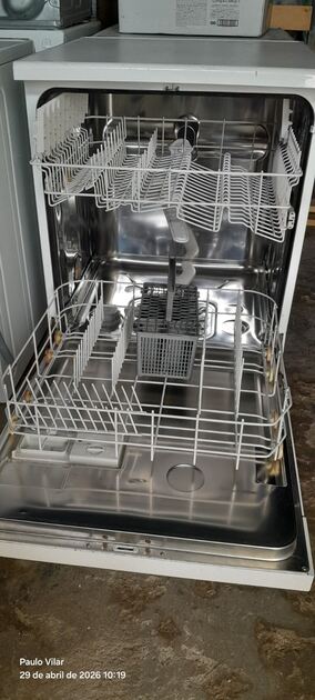 Máquina de lavar loiça AEG. Máquinas de Lavar Loiça