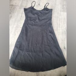 Vestido preto. Vestidos