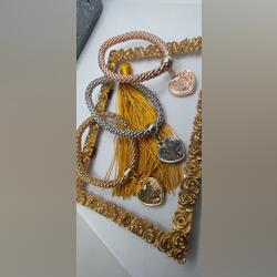 conjunto de pulseiras . Pulseiras