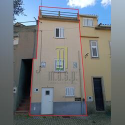 Casa da aldeia T1 pronta a habitar . Casa e apartamentos para vender
